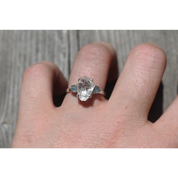 alternative raw diamond engagement ring raw crystal size 4 5 6 7 8 8 9 10 11 12 - Picture 1 of 5